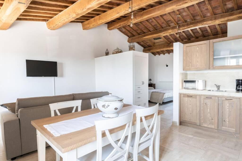La Piazza - Appartamento Con Vista シナルンガ エクステリア 写真